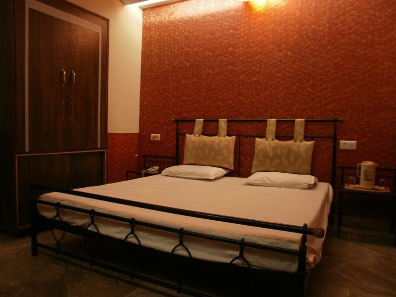 Sheel Gopal Vision Hotel Mathura Kültér fotó