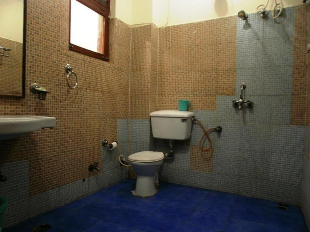 Sheel Gopal Vision Hotel Mathura Kültér fotó