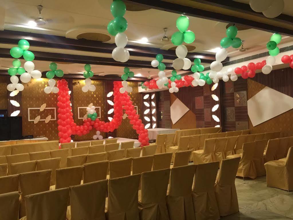Sheel Gopal Vision Hotel Mathura Kültér fotó