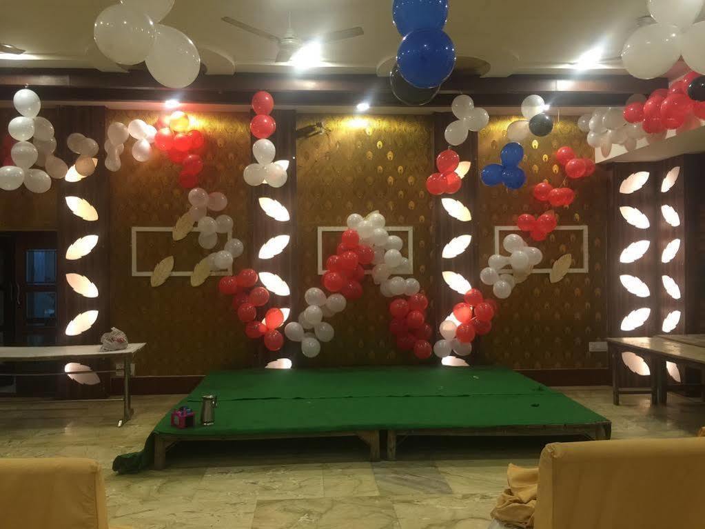 Sheel Gopal Vision Hotel Mathura Kültér fotó