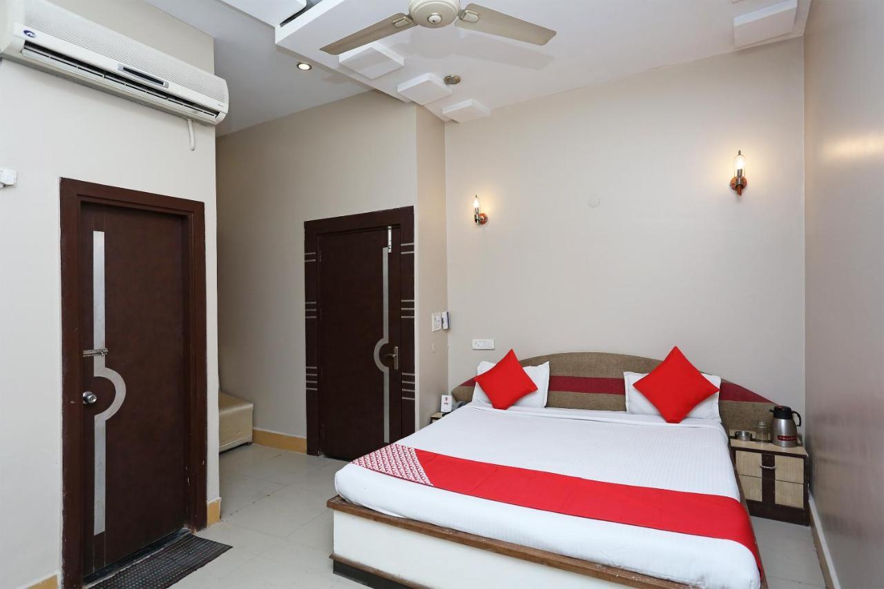 Sheel Gopal Vision Hotel Mathura Kültér fotó