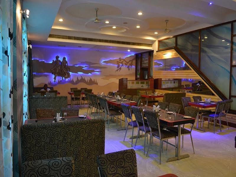 Sheel Gopal Vision Hotel Mathura Kültér fotó